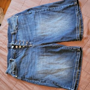 Judy Blue button down Bermuda Shorts